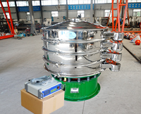 超聲波振動(dòng)篩主要采用超聲波換能器，利用換能器的工作原理能夠減少物料的堵網(wǎng)情況，提高篩分產(chǎn)量。